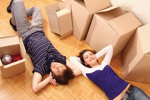 Recycling boxes and reusable packing materials during relocation